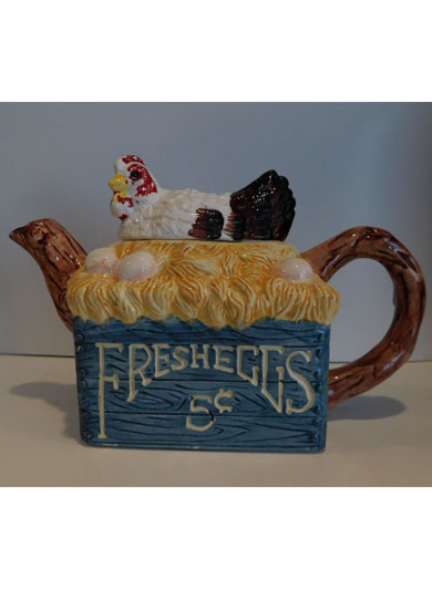 Ceramic Hen Chicken Nesting Teapot Gravy Holder