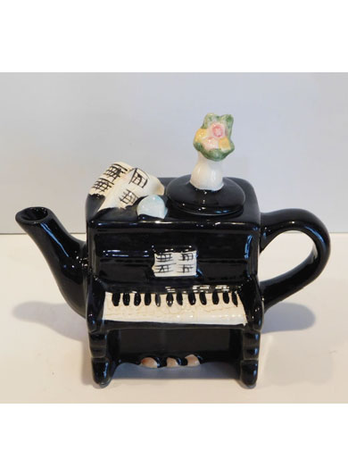 Composer’s Piano Creamer