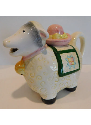 Lamb with Bonnet and Lid Teapot