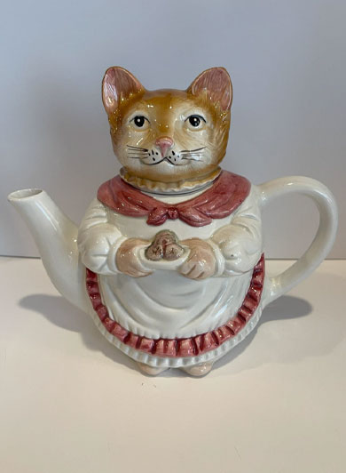 Mother Cat Teapot
